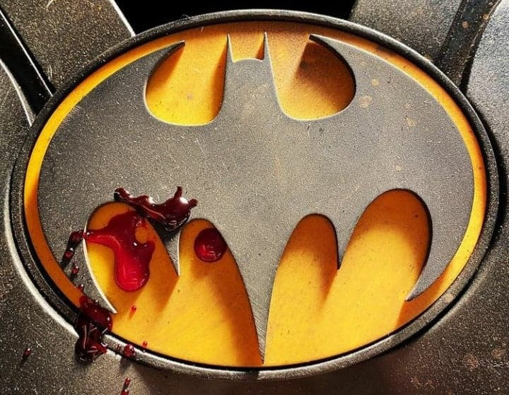 Le réalisateur de 'The Flash' dévoile le costume de Batman de Michael Keaton