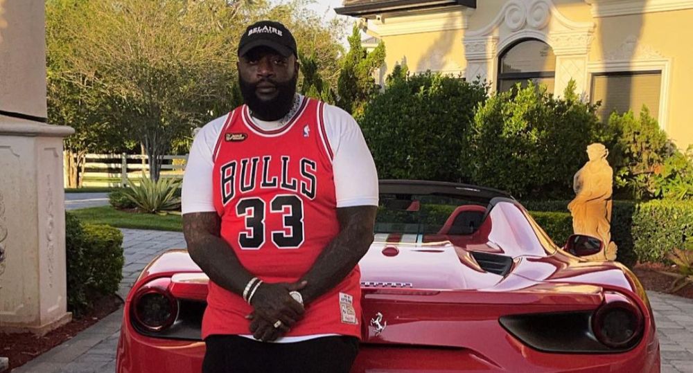Rick Ross dévoile son énorme collection de voitures bien qu'il n'ait pas le permis