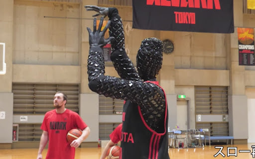 Un robot Toyota joueur de basket crée la surprise à Tokyo
