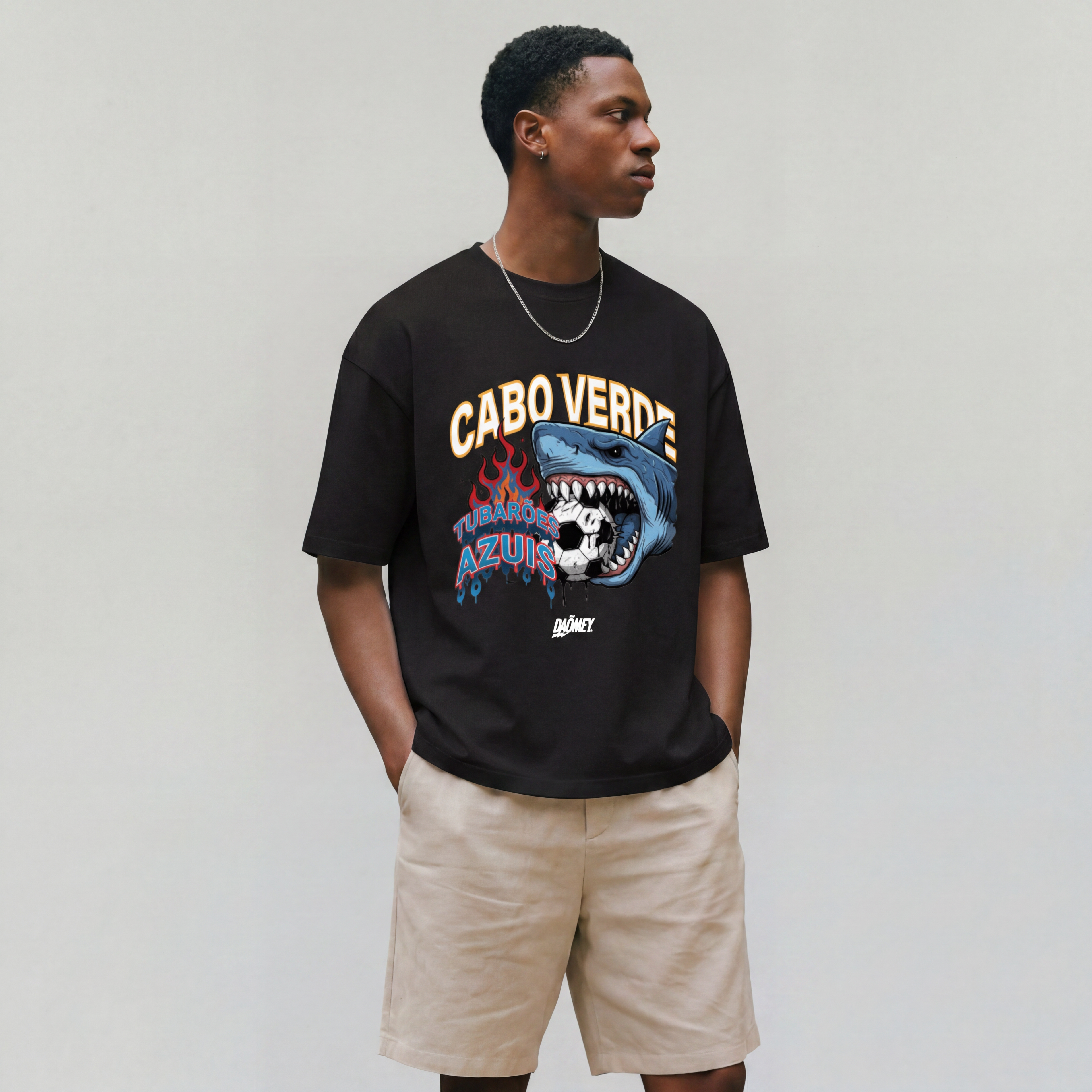 Graphic T-shirt Noir Cabo Verde | Daömey Lifestyle - DAÖMEY 