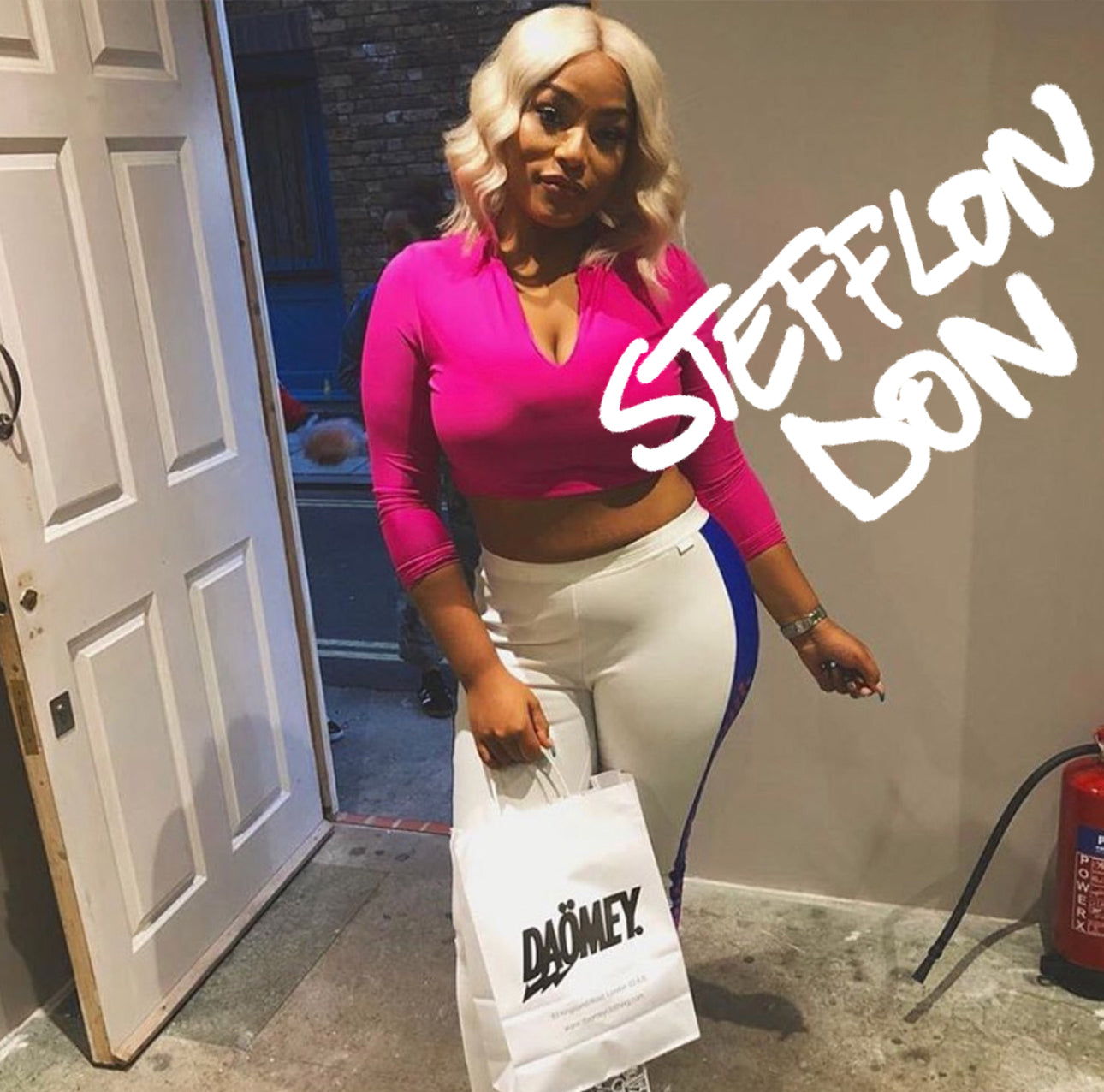 Steff London.jpg__PID:f6835d0f-d364-4e0c-9994-99d5fca7b658
